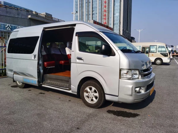 Used Toyota Hiace buse